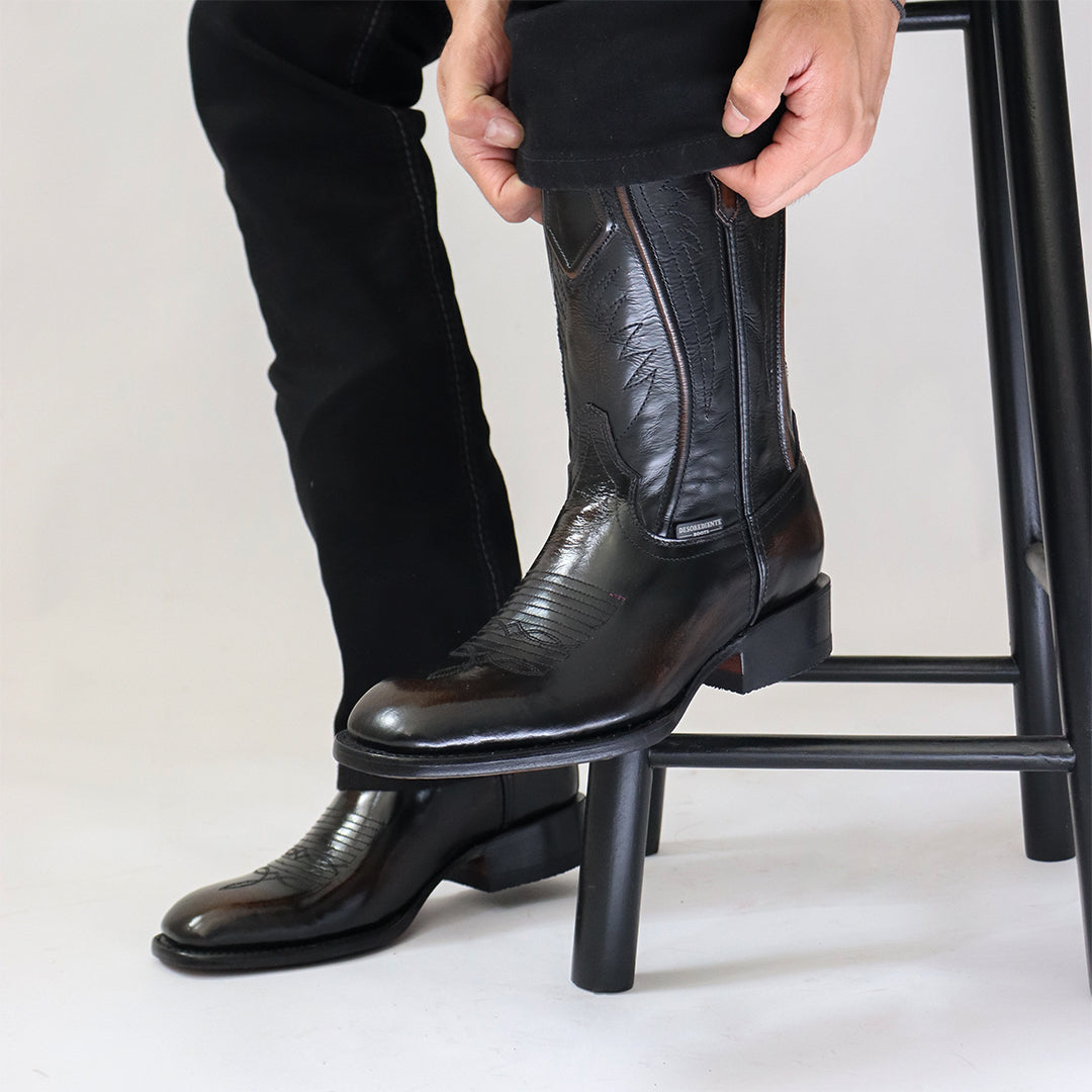 Bota Lucchese de Res Bronce BT101