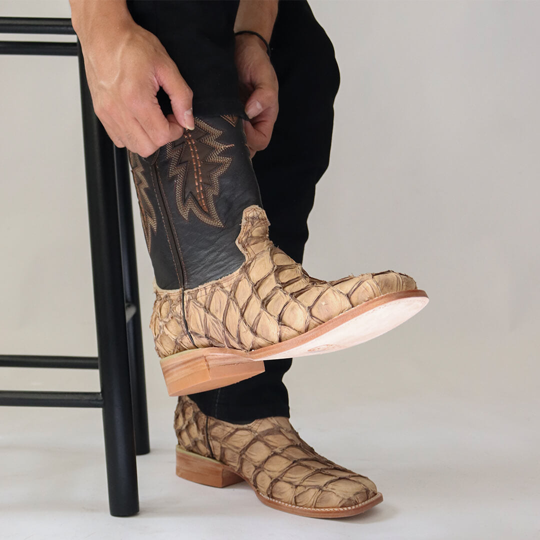Bota Bulldog de Pirarucú Iced Coffe BT205